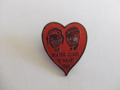 huwelijk Beatrix en Claus 10 maart 1966 speldje hartvorm